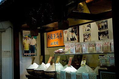 《方舟：生存升级》（ARK Survival Ascended）在销售后 24 小时内跃居 Stea